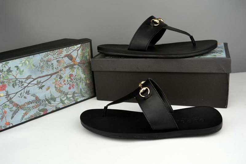Gucci Slippers Woman--027